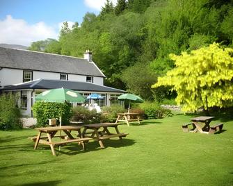 Rowardennan Hotel - Tarbet - Patio