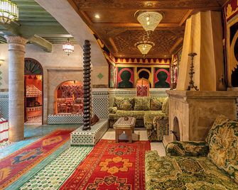 Riad Rafeef - Ес-Сувейра