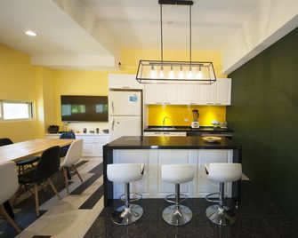 Little Sunshine B&B - Yilan City - Kitchen