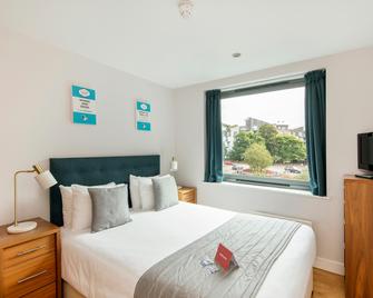 Hq Aparthotel Farnborough - Farnborough - Kamar Tidur