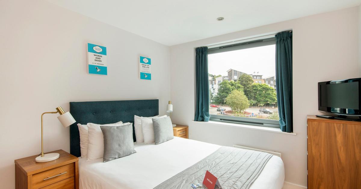 Hq Aparthotel Farnborough £50. Farnborough Hotel Deals & Reviews - KAYAK