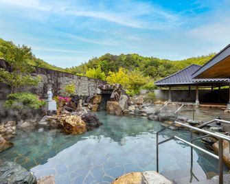 منتجع وسبا ميركيور كوشي توسا - غيسي - غرفة نوم