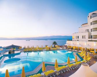 Labranda Güllük Princess - Milas - Piscina