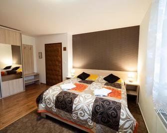 Penzion Almada - Zvolen - Bedroom