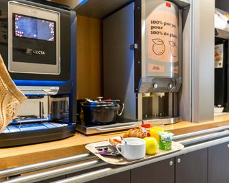 B&B HOTEL Brest Kergaradec Aéroport Gouesnou - Brest - Buffet