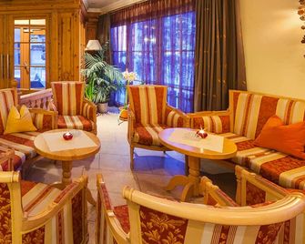 Hotel Sportalm - גרלוס - מסעדה