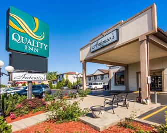 Quality Inn Niagara Falls - Cascate del Niagara - Edificio
