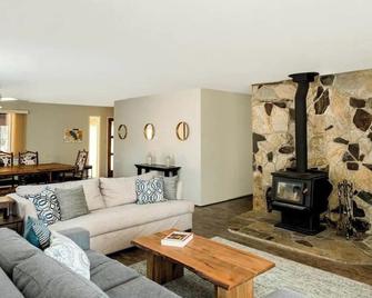 Walker Ranch: Lost Sierra Mountain Escape - Portola - Sala de estar