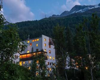 Bed & Breakfast Hotel Nives - Solda - Gebouw
