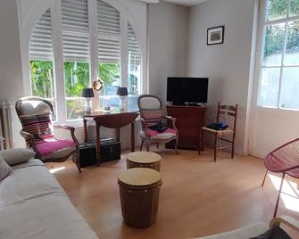 House with garden near the beach of Arcachon - Arcachon - Olohuone