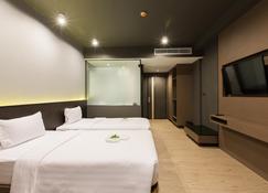 Maya Phuket Airport Hotel - Sakhu - Habitación