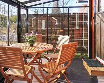 4 Person Holiday Home in Byxelkrok-by Tr - Byxelkrok - Patio