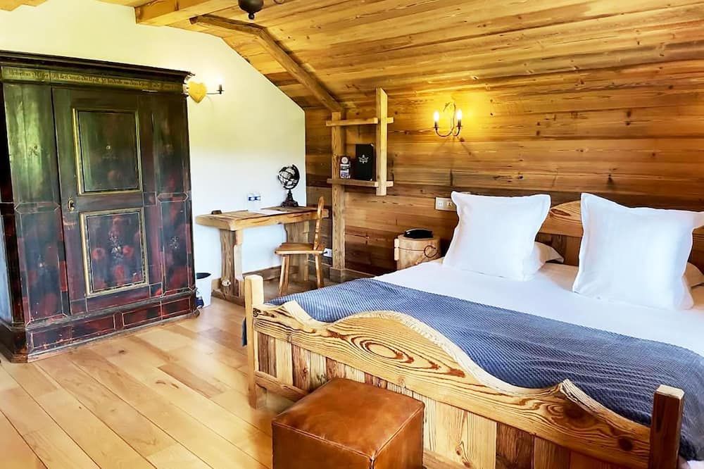 Le Tillau - Verrières-de-Joux - Bedroom