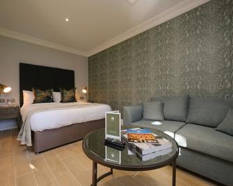 Mulberry House - Ongar - Bedroom