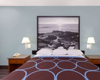 Super 8 by Wyndham El Cajon/San Diego - El Cajon - Bedroom