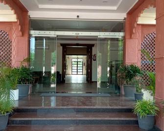 Chauhan Sheraton By Mansingh Group - Pushkar - Building