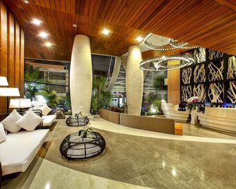 Bedrock Hotel Kuta - Kuta - Lobby