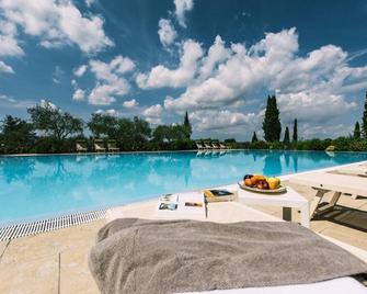 Tenuta Quarrata - Capannoli - Pool