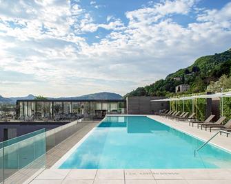 Hilton Lake Como - Como - Pool
