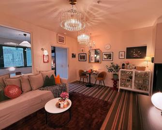 Timeless Emporium stay with city view - Melbourne - Soggiorno