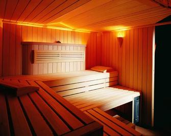 Hotel Roter Hahn - Bed & Breakfast - Garmisch-Partenkirchen
