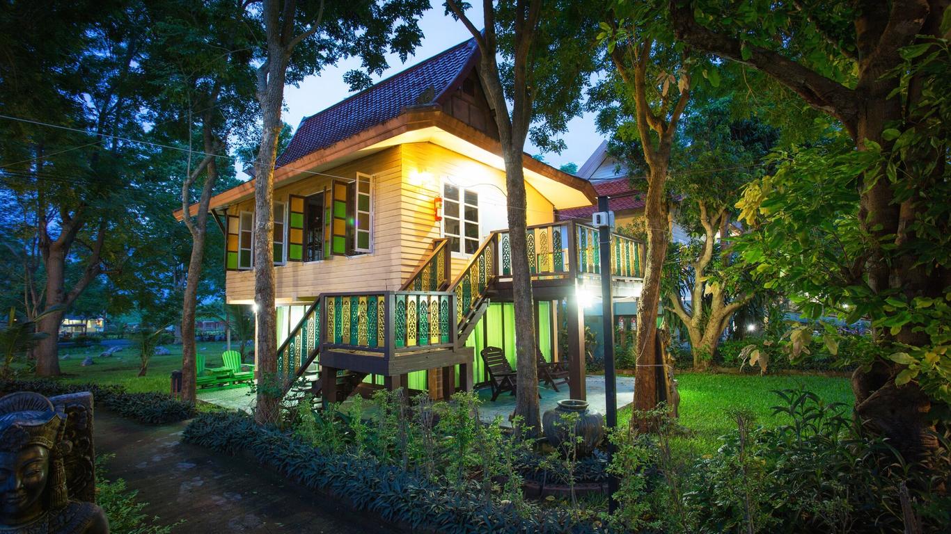 جولدن جولد ريزورت آند سبا خاوياي