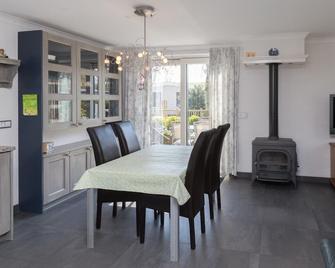 Holiday Home in Zeeland Near the Beach - Baarland - Comedor