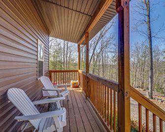 Pet-Friendly Shenandoah Cabin with Fire Pit and Grill! - Shenandoah - Balcón