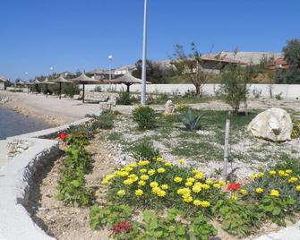 Island Pag seafront - Pag - Widok na zewnątrz