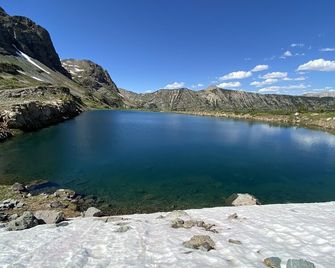 Adjacent Property under Construction, Reduced Rates: Cabin 2 blocks to DT CB - Crested Butte - Beach