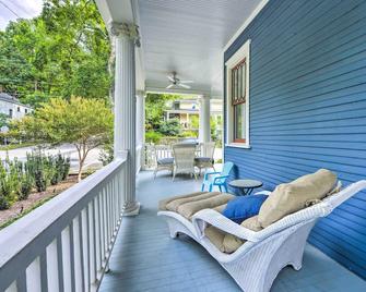 Elegant Raleigh Home with Porch, Walk Downtown! - Raleigh - Balkong