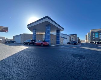 ฟิฟธ์ ซีซั่น สวีทส์ - อามาริลโล - อาคาร