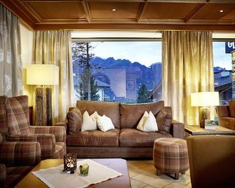 Hotel Tirol Fiss - Fiss - Living room
