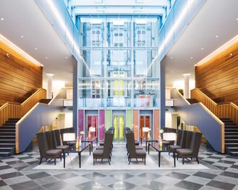 Mövenpick Hotel Stuttgart Airport - Stuttgart - Building