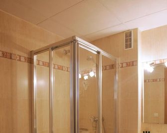 Hotel Goartín - מלאגה - חדר רחצה