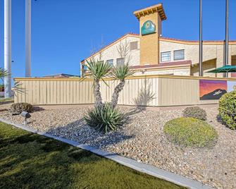 La Quinta Inn by Wyndham El Paso Cielo Vista - El Paso - Vista externa