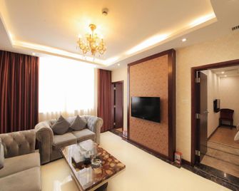 Kumho Hotel - Shaoguan - Huiskamer