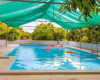 Jenish Farms - Sasan Gir - Pool