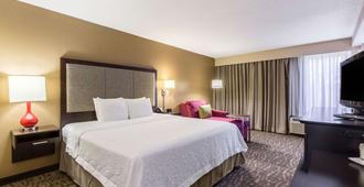 Hampton Inn Jackson/Pearl-International Airport - Pearl - Bedroom