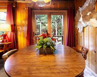 Arrowhead Pine Rose Cabins - Twin Peaks - Dining room
