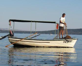 Sedam Bisera - Kastela