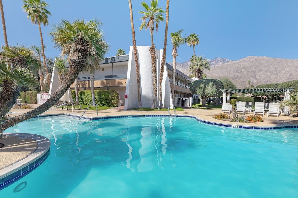 Travelodge By Wyndham Palm Springs - Palm Springs - Svømmebasseng