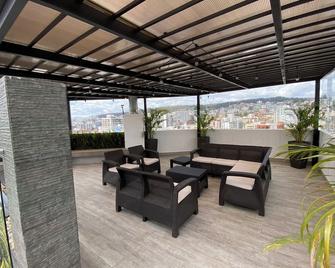 Suite Ejecutiva, Parque La Carolina, Excelente Ubicación - Quito - Patio