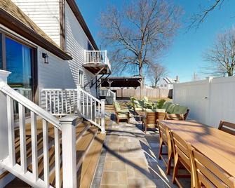 Webster Lake - One Home -Two Apartments - Webster - Balcón