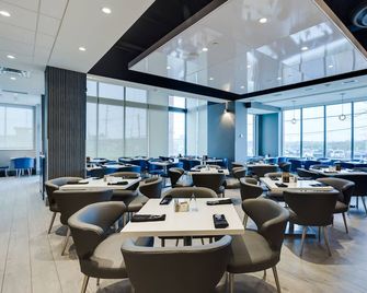Embassy Suites by Hilton Toronto Airport - Toronto - Restaurant