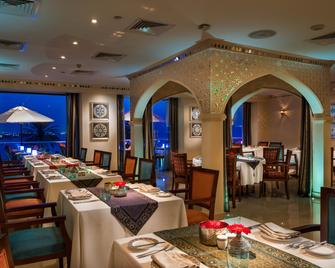 Crowne Plaza Muscat - Muscat - Restaurant