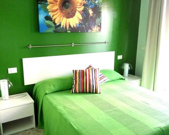 Michelangelo Rooms - Catania - Bedroom