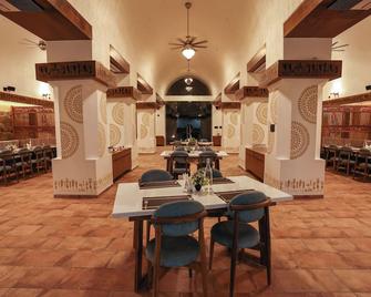 Le Casa Lion Resort - A Premium Resort In Sasan Gir - Sasan Gir - Restaurant