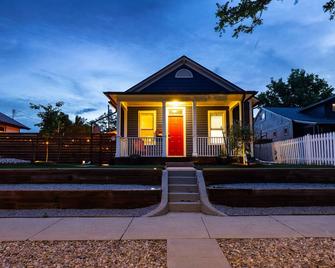 Rock House in Berkeley neighborhood of Denver - Denver - Building
