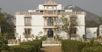 United-21 Lake City Resort - Udaipur - Edificio